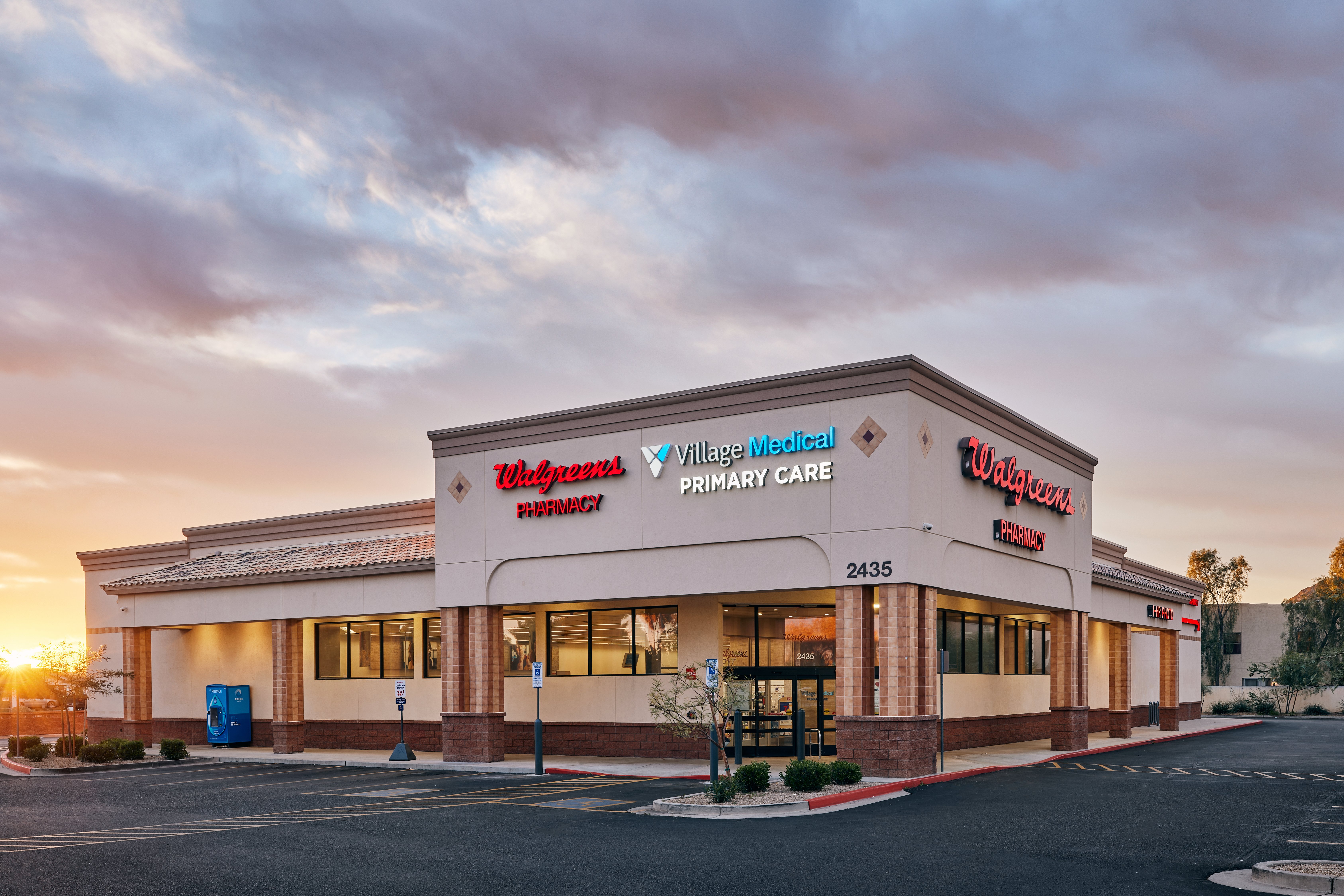 Village Medical at Walgreens - 2437 E Greenway Pkwy  Phoenix, AZ 85032