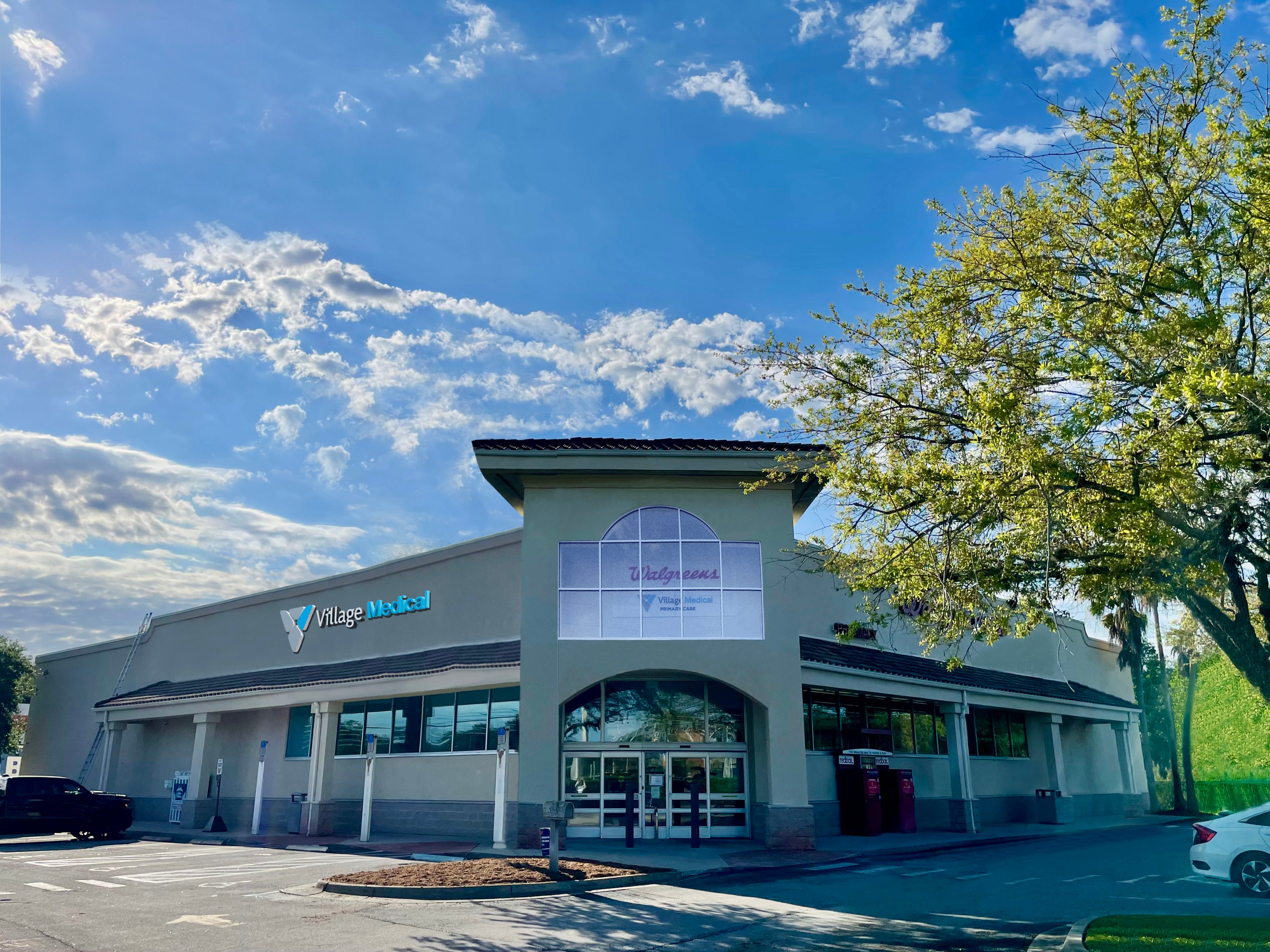 Village Medical at Walgreens - 13700 E Colonial Dr.  Ste 100 Orlando, FL 32826